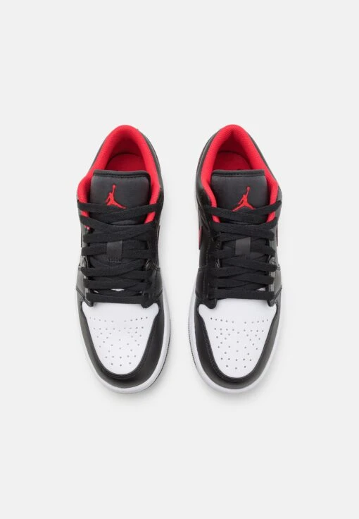 Air Jordan 1 - Trainers - Black/Fire Red/White -Jiaxin Sport Shop a7c10151c30a4ba8aa561042675346f8 scaled