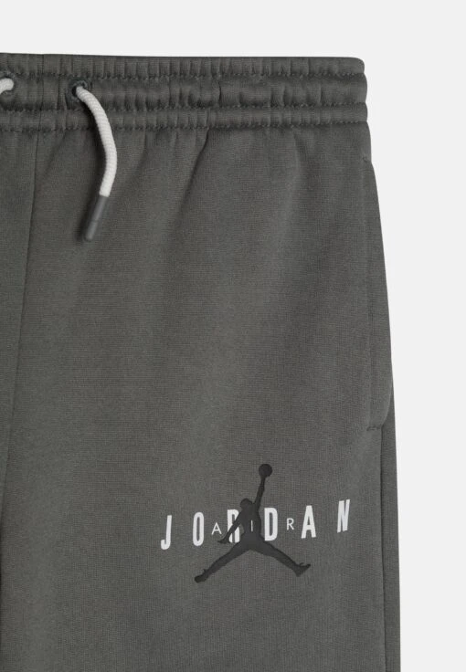 Jordan Jumpman Sustainable Pant Unisex - Tracksuit Bottoms - Smoke Grey -Jiaxin Sport Shop a7f54472102c43a7a5f31202074a1f3e scaled