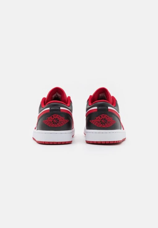 Air Jordan 1 - Trainers - White/Gym Red/Black -Jiaxin Sport Shop a8721246fe364946b7844ccf1a150558 scaled