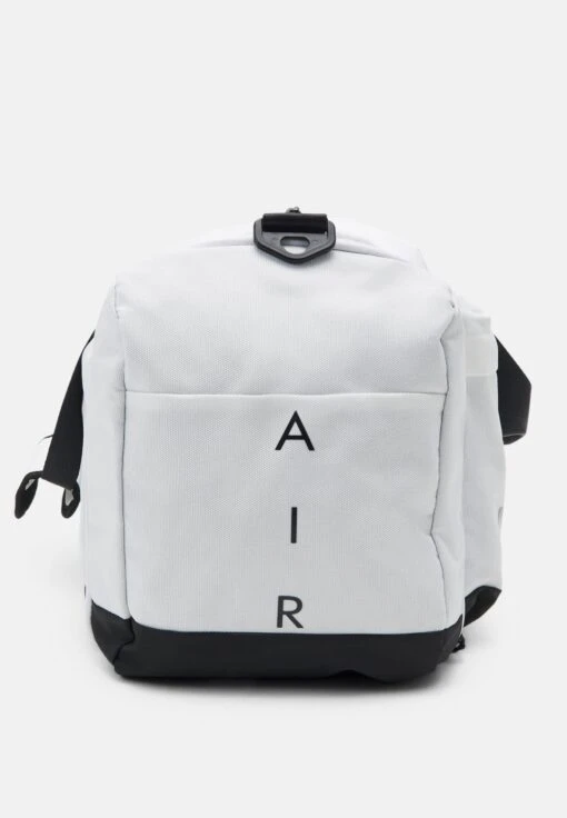 Jordan Sports Bag - White -Jiaxin Sport Shop aebe08b9d80141ae8f9fa6a993d7558e scaled