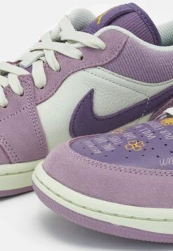 Jordan 1 International Women'S Day - Trainers - Amthyst -Jiaxin Sport Shop b193f6e065af4fdc9a94cc122e4895d1