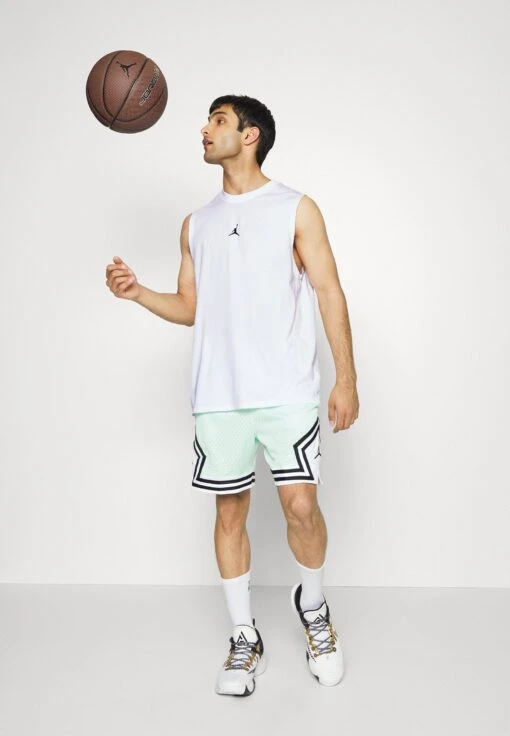 Jordan Top - White/Black -Jiaxin Sport Shop b915618d776a44f8be59ff5feb8d65dc scaled