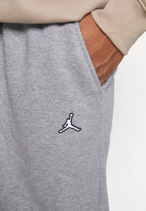 Jordan Pant - Tracksuit Bottoms - Carbon Heather/Black/White -Jiaxin Sport Shop bf4e3343977246bd8fe86a32c408bc23 scaled