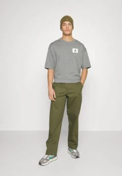 Jordan Basic T-Shirt - Carbon Heather -Jiaxin Sport Shop c670d04ef81243f085ef14d86c990c12