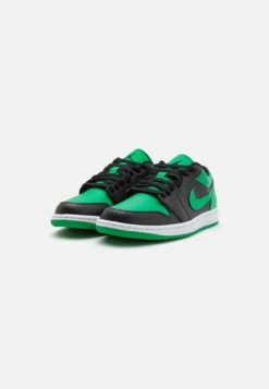 Front Page -Jiaxin Sport Shop c8f85b1d23d7487784e26e1b026789ee