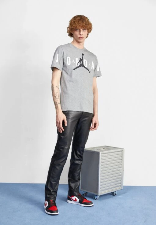 Jordan Air Stretch Crew - Print T-Shirt - Grey -Jiaxin Sport Shop cb7a4a0b26524aa38f6f4c091553a1ae scaled