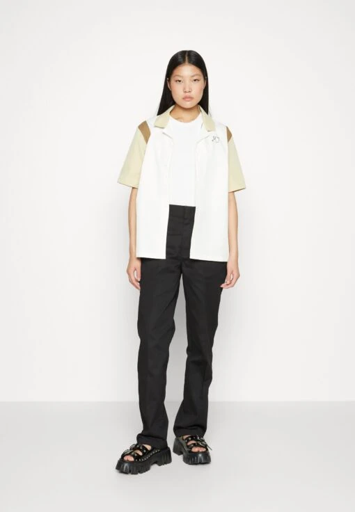 Jordan Button-Down Blouse - Sail/Team Gold/Brown Kelp -Jiaxin Sport Shop cbe46c89d8cf45f19a4a5a04fe1cb8ce scaled