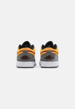 Air Jordan - Trainers - Black/Vivid Orange/Light Graphite/Cardinal Red/White -Jiaxin Sport Shop cc187d76d5c44b9e81dd303224897b1a