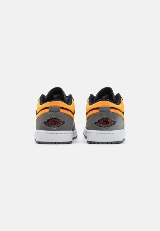 Air Jordan - Trainers - Black/Vivid Orange/Light Graphite/Cardinal Red/White -Jiaxin Sport Shop cc187d76d5c44b9e81dd303224897b1a scaled