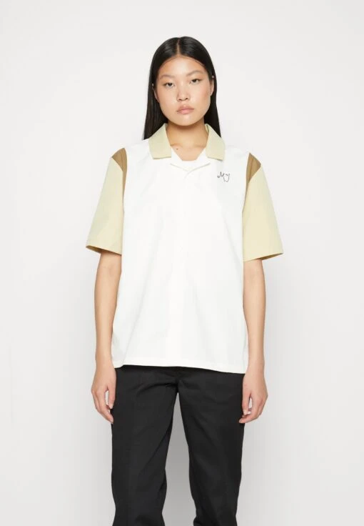Jordan Button-Down Blouse - Sail/Team Gold/Brown Kelp -Jiaxin Sport Shop d11bd85be09c4ab8ab12959271339407 scaled