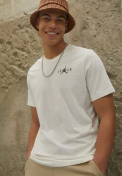 Jordan Crew - Print T-Shirt - Sail/Palomino