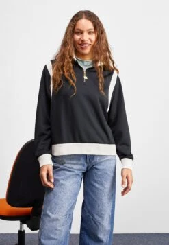 Jordan Suit - Long Sleeved Top - Black/Sail