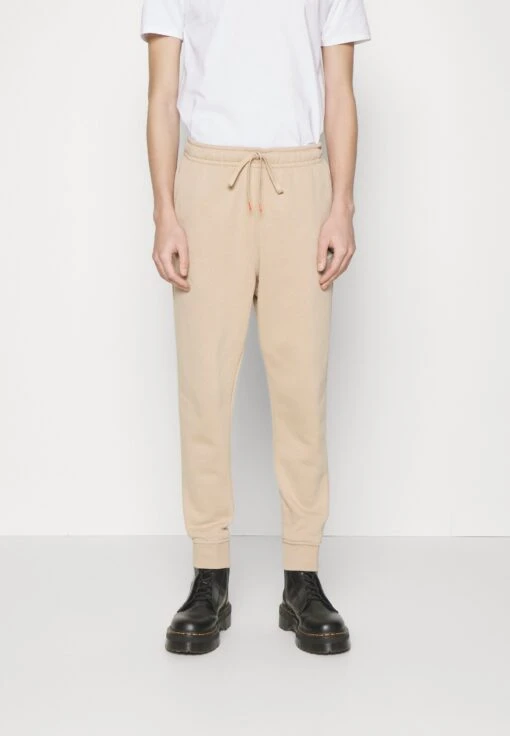 Jordan Pant - Tracksuit Bottoms - Desert/Rush Orange -Jiaxin Sport Shop d2f92163925b41fc851aaad26b11dc32 scaled