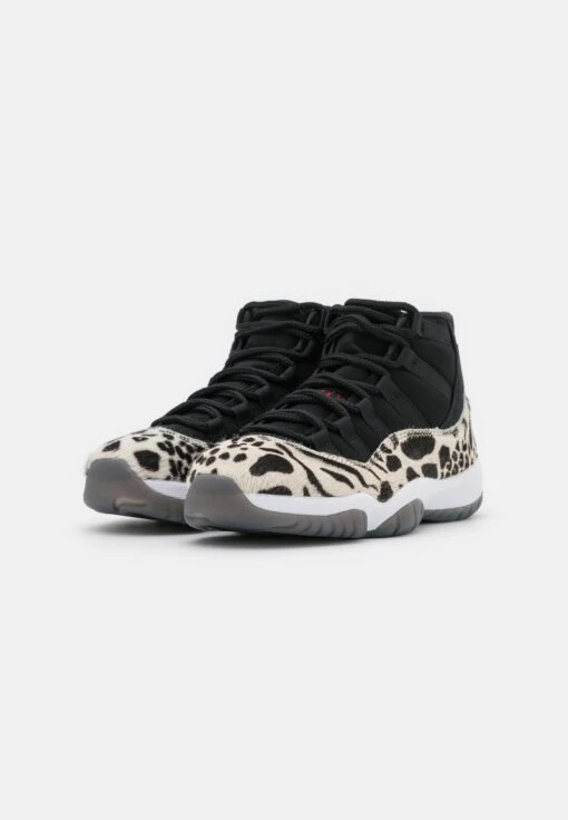 Wmns Air Jordan 11 Retro - High-Top Trainers - Black/Red/Sail/White -Jiaxin Sport Shop d3bdc433214c4c59a58a1694099dd4e8 scaled
