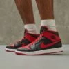 Air Jordan 1 - High-Top Trainers - Black/Fire Red/White