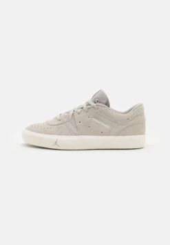 Jordan Series Es - Trainers - Light Iron Ore/Sail