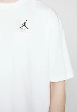 Jordan Basic T-Shirt - White -Jiaxin Sport Shop e0528f91b76645f9a5b0ba869695e1c3