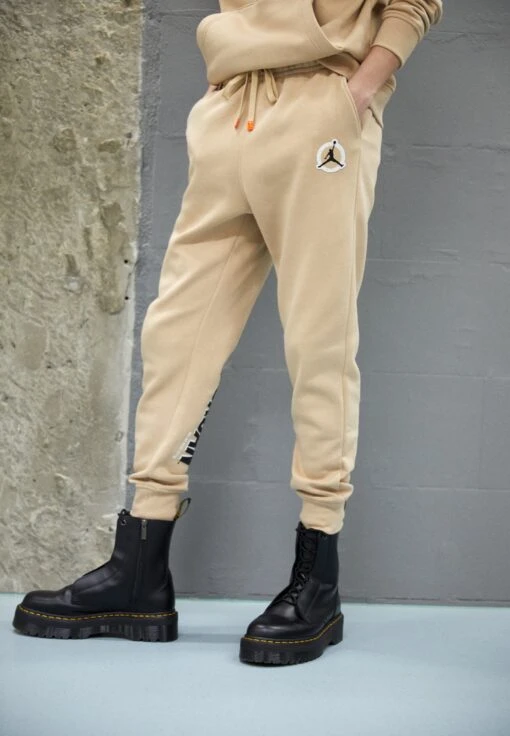 Jordan Pant - Tracksuit Bottoms - Desert/Rush Orange -Jiaxin Sport Shop e0d6ee3ddd4b43868c673b6e6125acbb scaled