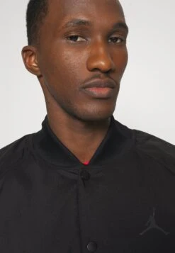 Jordan Varsity - Bomber Jacket - Black -Jiaxin Sport Shop e257a08f8b6c4a36bf82331a0336866d