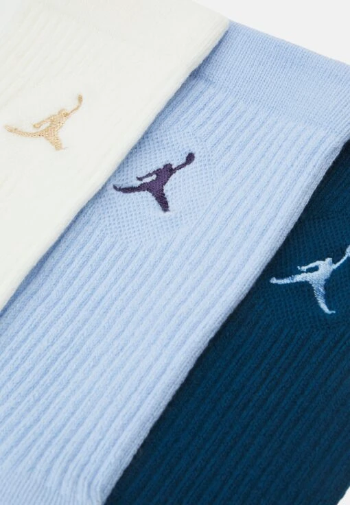 Jordan Everyday Max Crew 3 Pack - Sports Socks - Royal Tint/Sky Purple/Sky Blue/Sail/Hemp -Jiaxin Sport Shop e38e013e639e47f6a6ebbe25ded32aee scaled