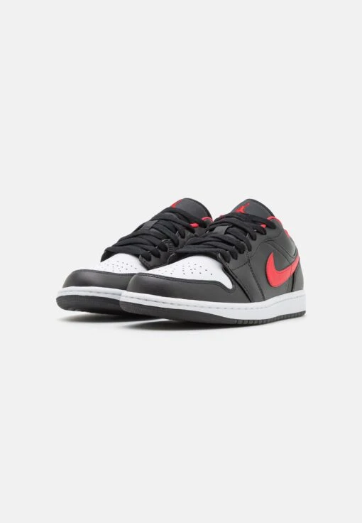 Air Jordan 1 - Trainers - Black/Fire Red/White -Jiaxin Sport Shop e7af9f14564a4e13a3be8f2c345f9b7d scaled
