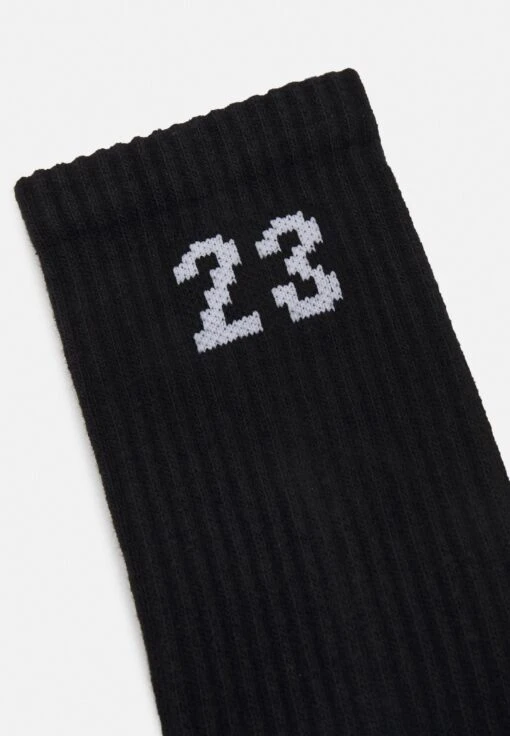 Jordan Essential Crew 3 Pack - Sports Socks - Black/White -Jiaxin Sport Shop e7f49cd27783430db05856aff5b55931 scaled