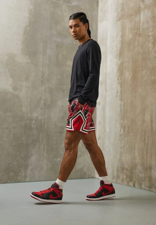 Air Jordan 1 - High-Top Trainers - Black/Fire Red/White -Jiaxin Sport Shop ec226d221bf64922b72cbf8ce4ebbdcf scaled
