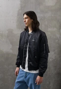 Jordan Rnegde- Bomber Jacket - Black