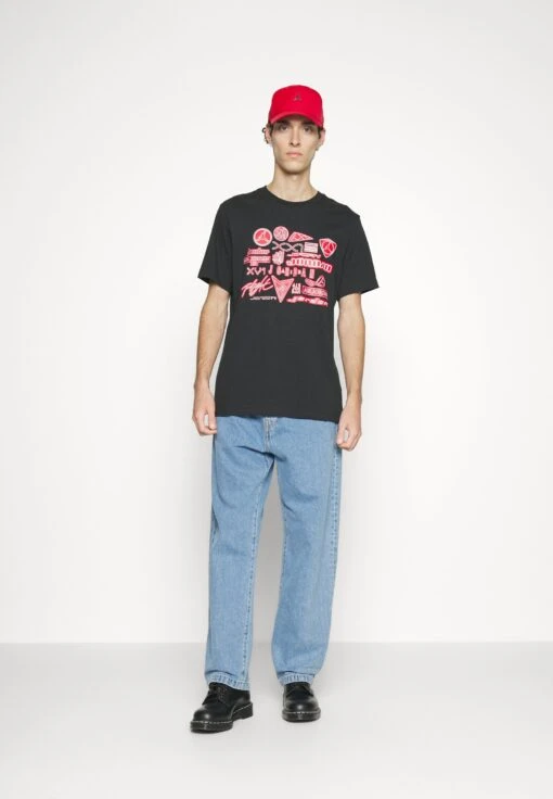 Jordan Brand Crew - Print T-Shirt - Black/Gym Red -Jiaxin Sport Shop edf7f35353cb4e9c9df02cd3fe53a5f1 scaled