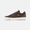 Jordan Series Es - Trainers - Dark Chocolate/Sail/University Red/White/Light Brown -Jiaxin Sport Shop eec51b5a00a34b08a990228340fa1b91