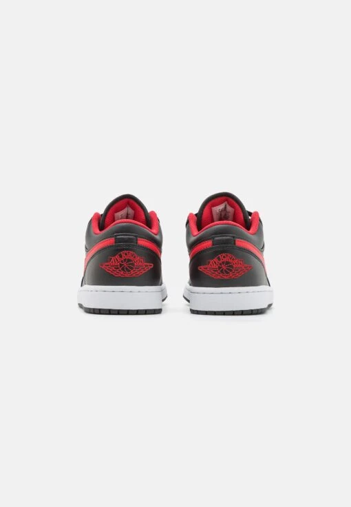 Air Jordan 1 - Trainers - Black/Fire Red/White -Jiaxin Sport Shop fc1db364fbcd4dd7949fac23d5e62692 scaled